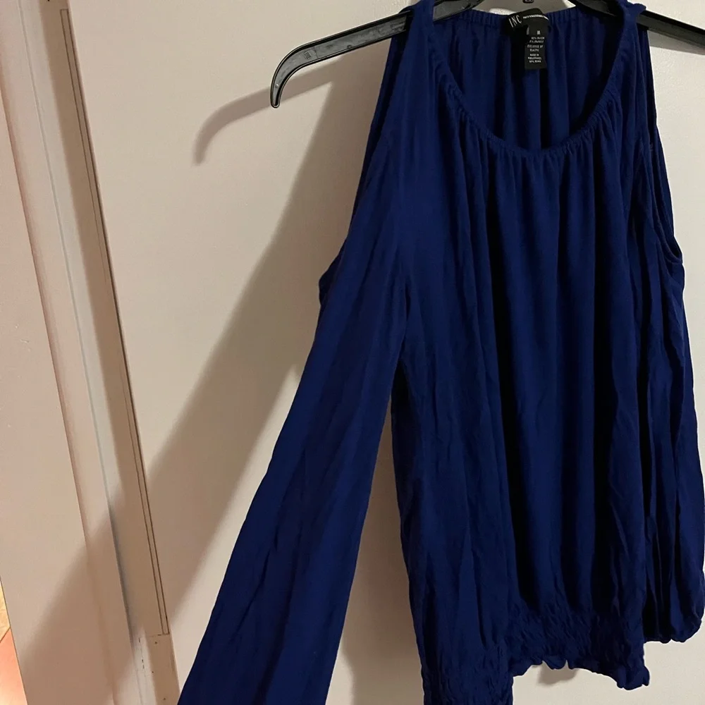 Inc cold shoulder long sleeve shirt - Picture 4 of 5